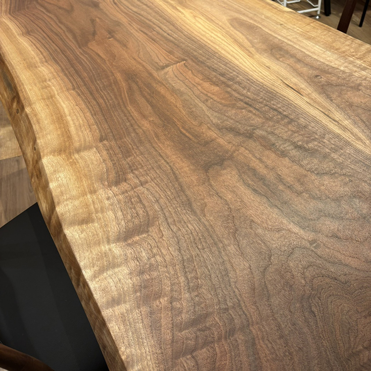 一枚板　ウォールナット　251-2-1　(W130cm)