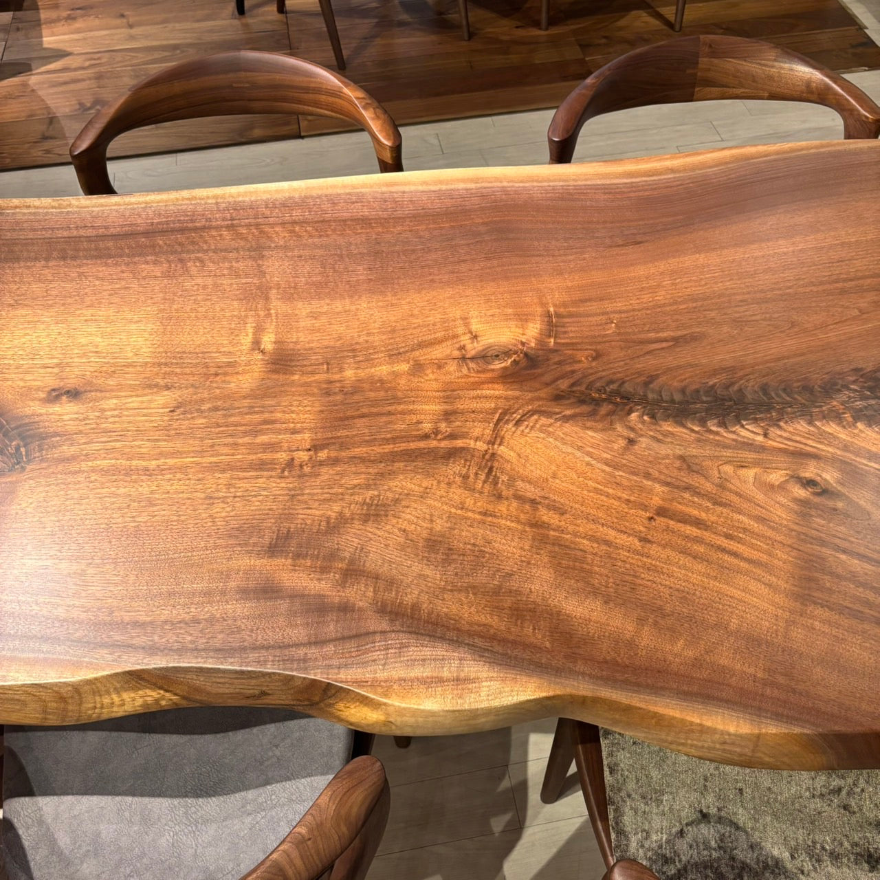 一枚板　ウォールナット　251-8-1　(W180cm)