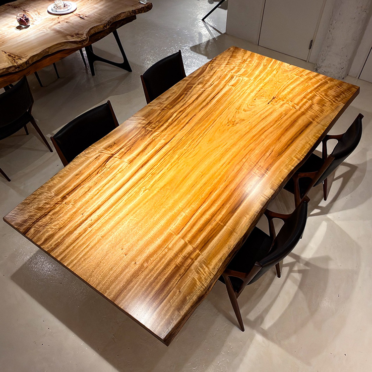 一枚板　クス / 楠(杢)　85-1/2-11　(W240cm)