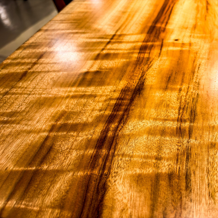 一枚板　クス / 楠(杢)　85-1/2-11　(W240cm)