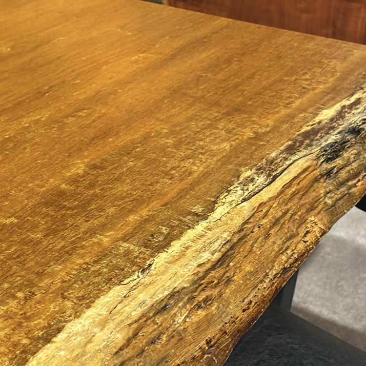 一枚板　モビンギ(杢)　K-OM-2303-346-1　(W160cm)