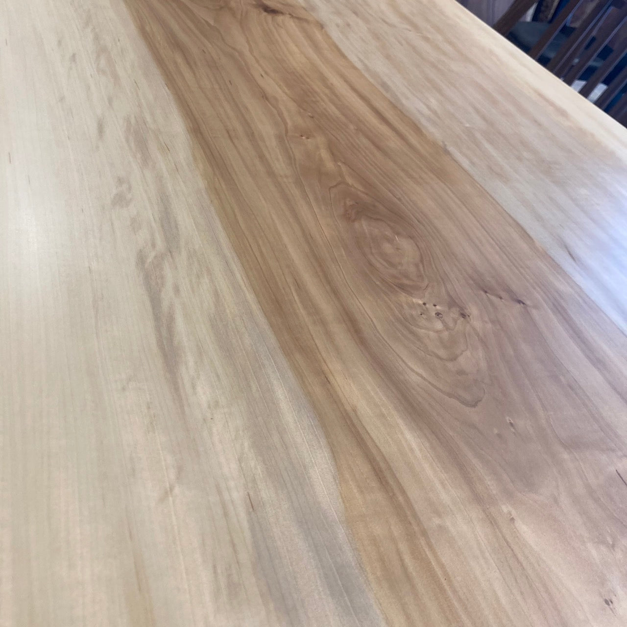 一枚板　トチ / 栃　K-HN-2204-905　(W160cm)