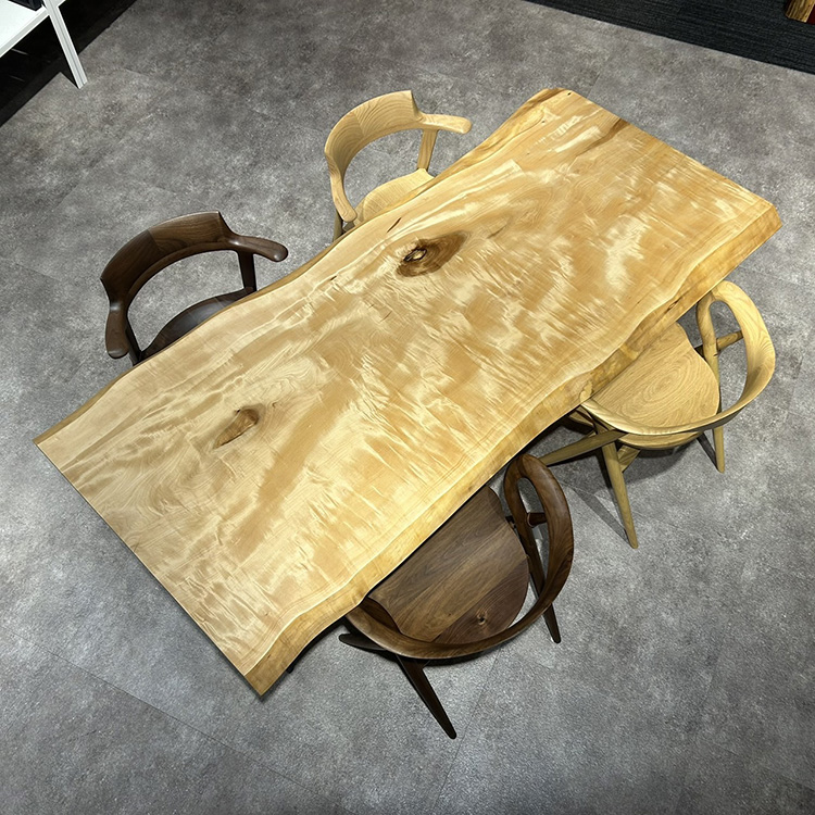 一枚板　トチ / 栃(杢)　SYO-C797　(W200cm)