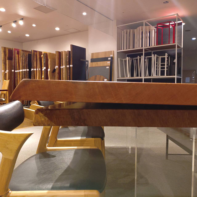 一枚板　ケヤキ / 欅(杢)　CN-288-2801　(W210cm)