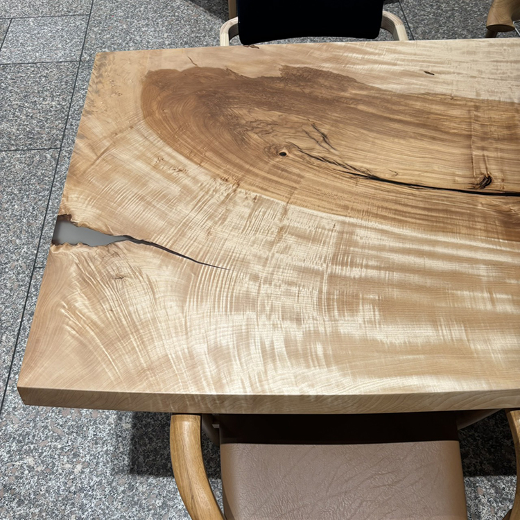 一枚板　トチ / 栃(杢)　532-6-2　(W180cm)