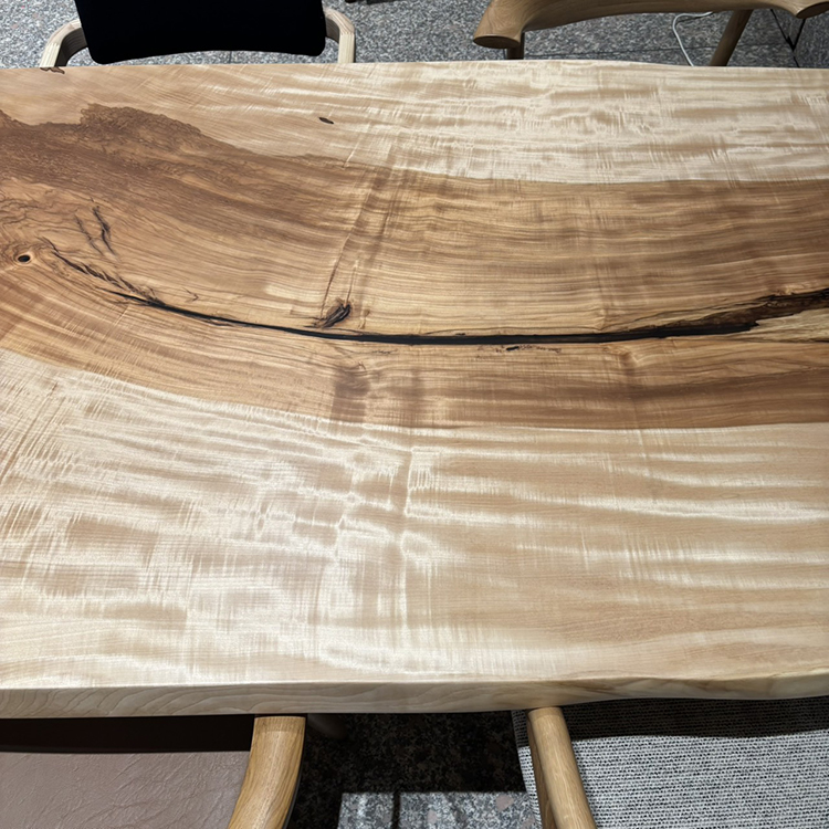 一枚板　トチ / 栃(杢)　532-6-2　(W180cm)