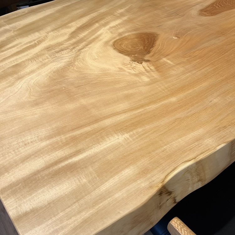 一枚板　トチ / 栃(杢)　532-10-1　(W150cm)