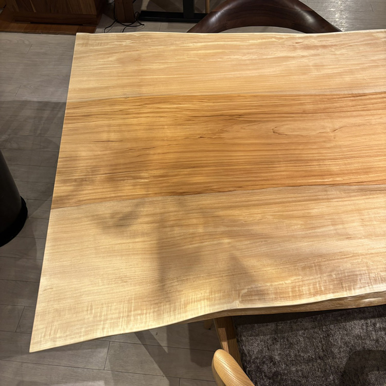一枚板　トチ / 栃(杢)　K-HN-2202-844　(W200cm)