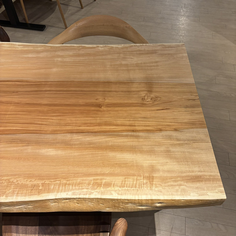 一枚板　トチ / 栃(杢)　K-HN-2202-844　(W200cm)