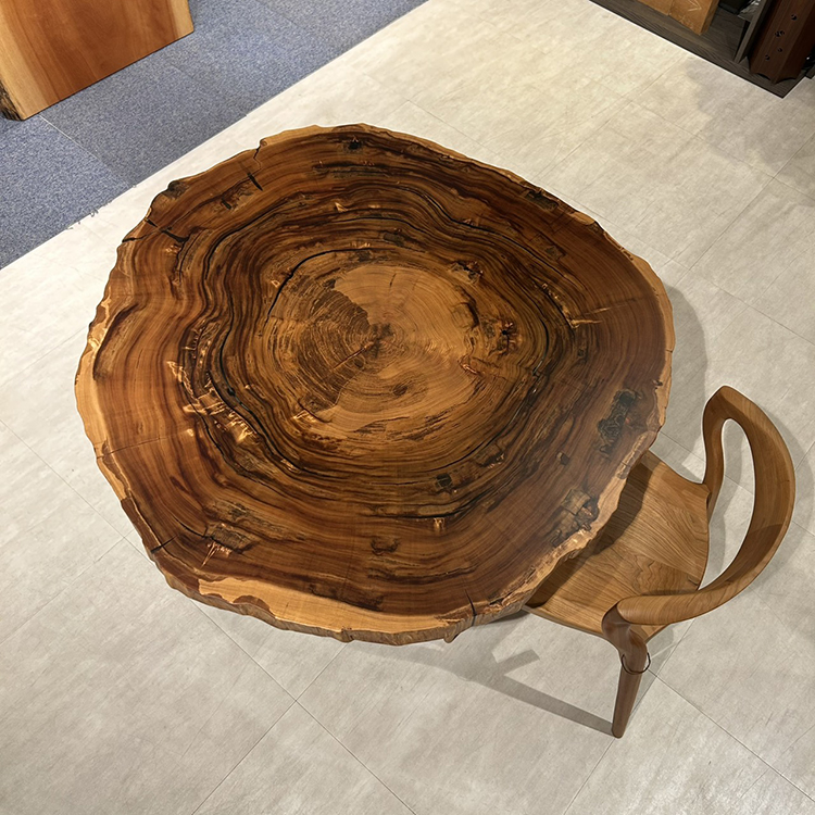 一枚板 ヤクスギ / 屋久杉(杢) 輪切り 2-1/2-1 (W109cm)