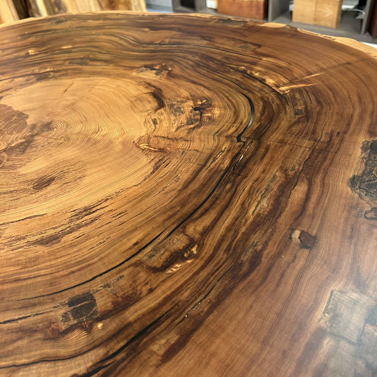 一枚板　ヤクスギ / 屋久杉(杢)　輪切り 2-1/2-1　(W109cm)