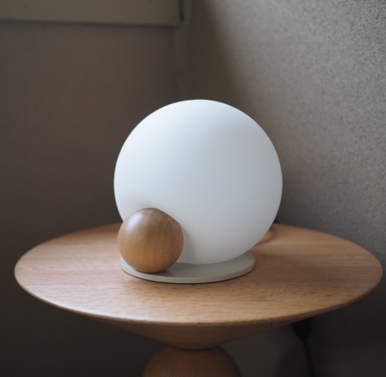 キエトア テーブルランプ