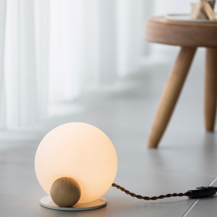 キエトア テーブルランプ