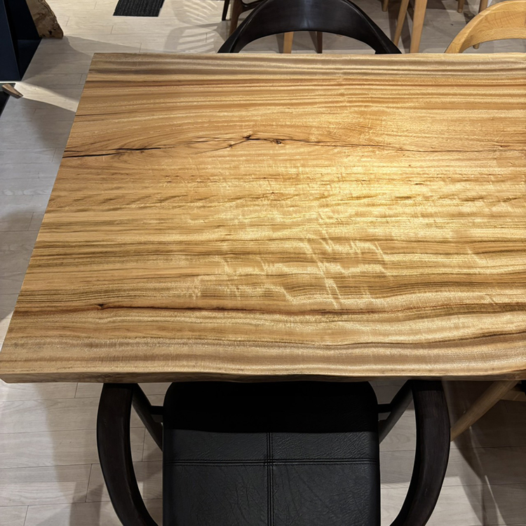 一枚板　クス / 楠　6102-7　(W260cm)