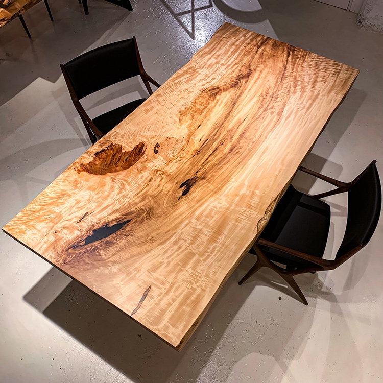 一枚板　トチ / 栃(杢)　K-GM-2110-C-1607　(W200cm)