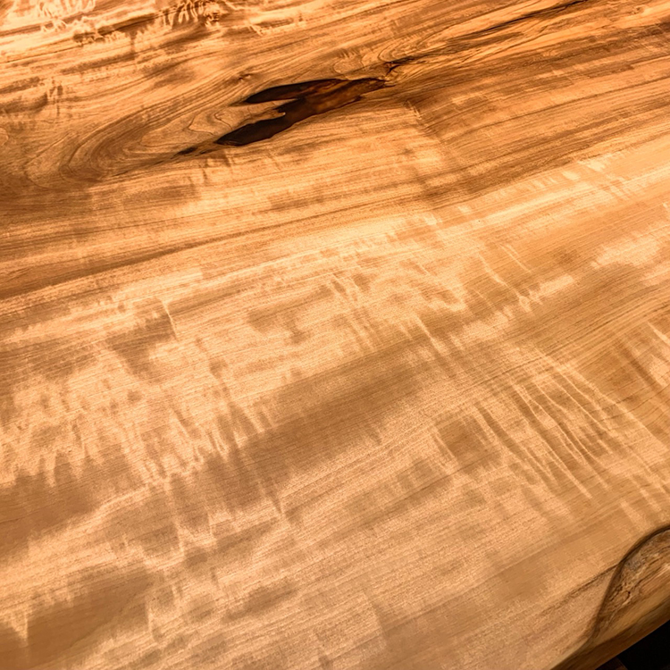 一枚板　トチ / 栃(杢)　K-GM-2110-C-1607　(W200cm)