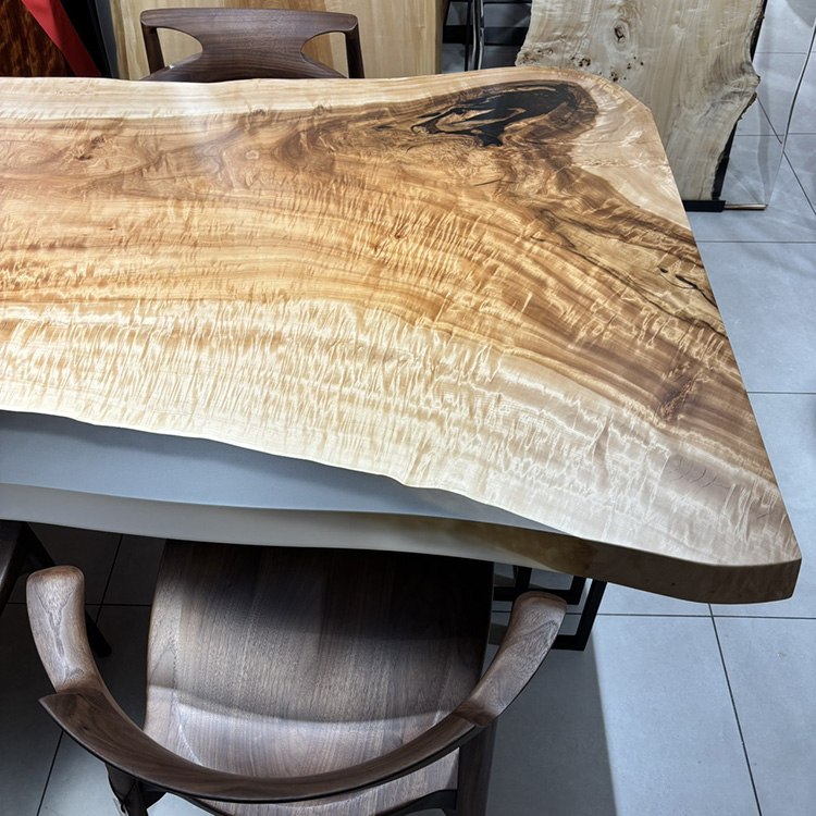 一枚板　トチ / 栃(杢)　K-CN-2106-1550　(W250cm)