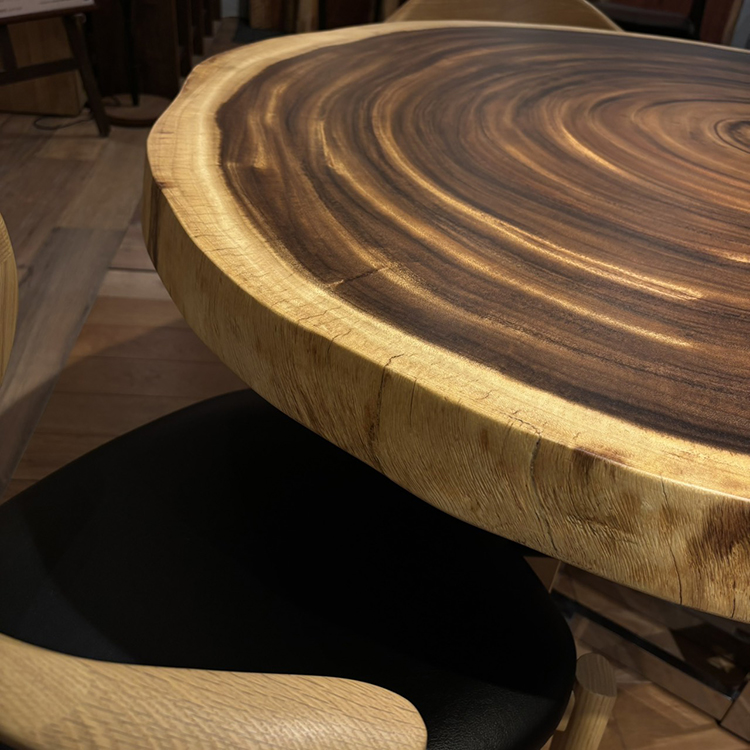 一枚板　モンキーポッド　輪切り 134-A-8-8　(W103cm)