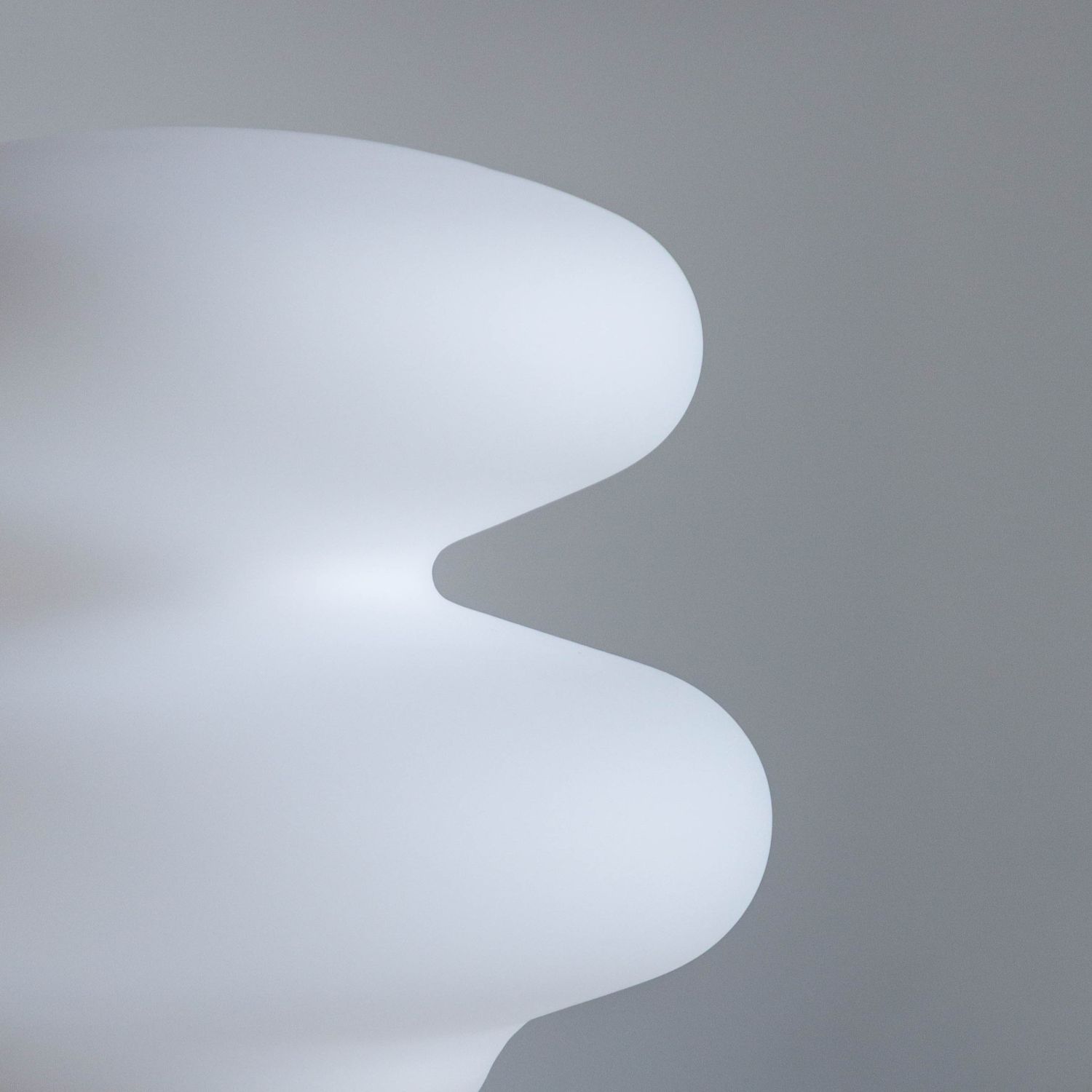 モニーク テーブルランプ