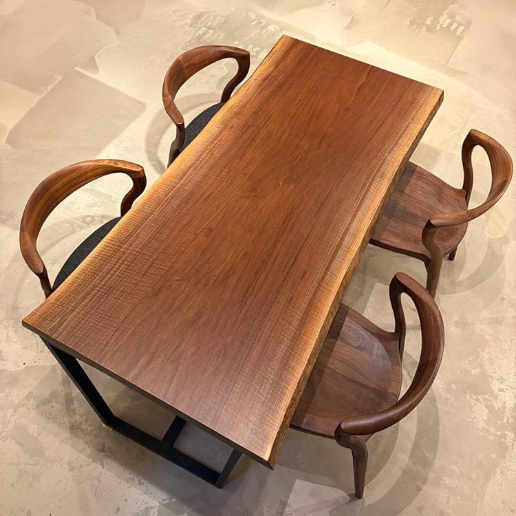 一枚板　ウォールナット　611-8　(W160cm)