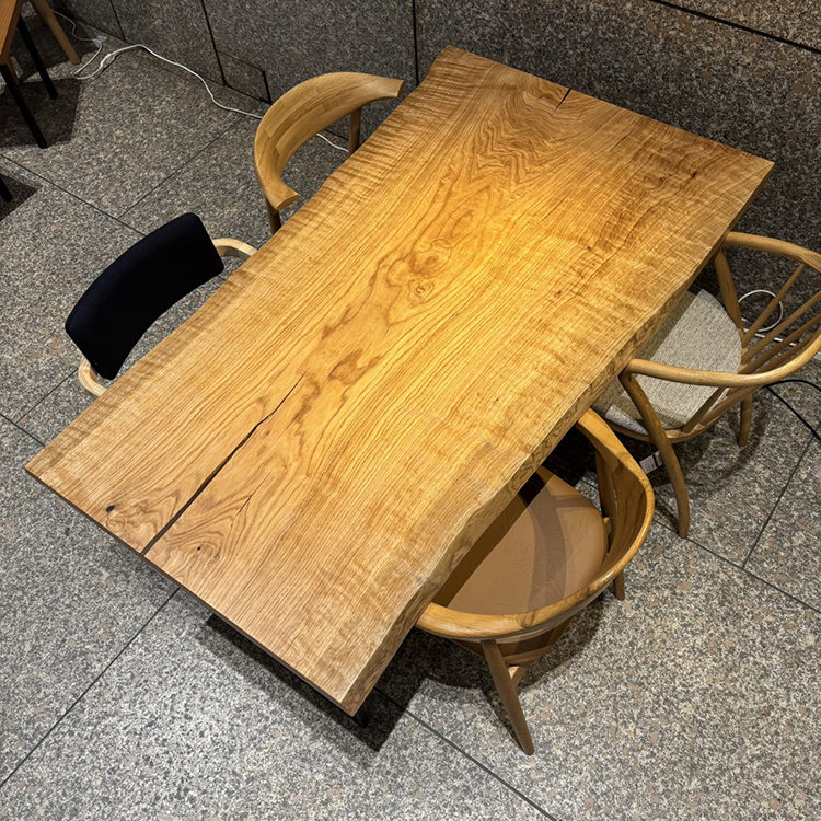 一枚板　シイ（椎）(杢)　K-HN-2203-806-1　(W160cm)