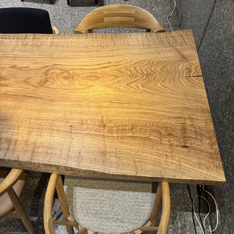 一枚板　シイ（椎）(杢)　K-HN-2203-806-1　(W160cm)