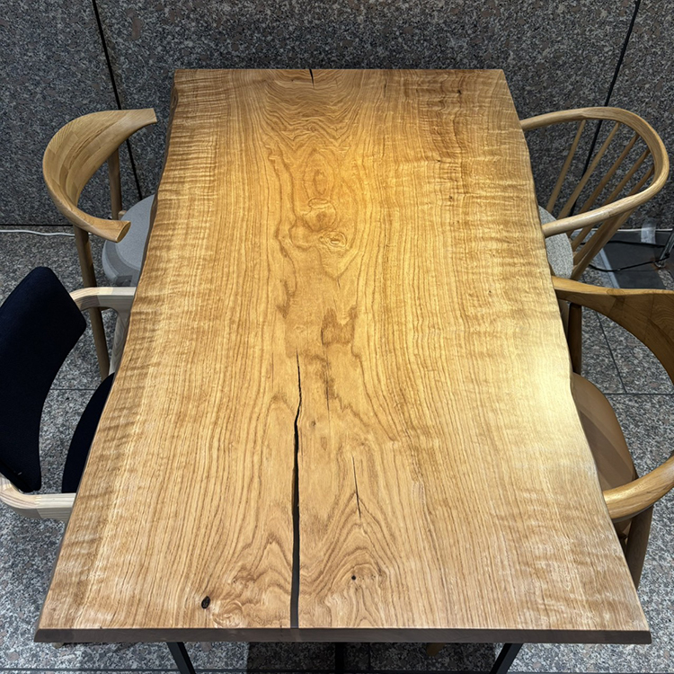 一枚板　シイ（椎）(杢)　K-HN-2203-806-1　(W160cm)