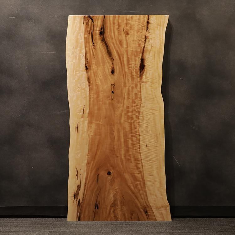 一枚板　トチ / 栃(杢)　K-GM-2202-1546　(W180cm)