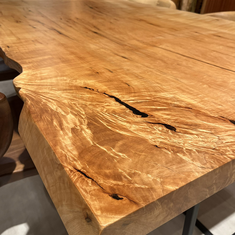 一枚板　カエデ / 楓(杢)　K-GM-2205-687　(W200cm)