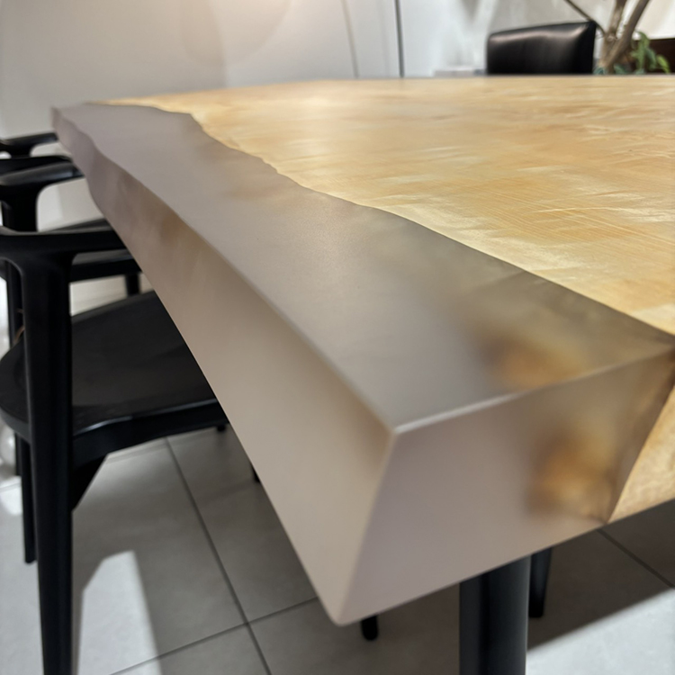RESIN　トチ / 栃(杢)　K-GM-2203-1595　(W210cm)