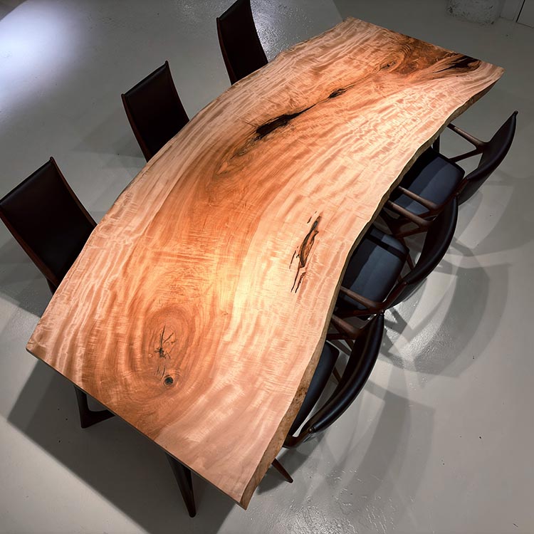 一枚板　トチ / 栃(杢)　K-IW-2111-1062-6　(W240cm)