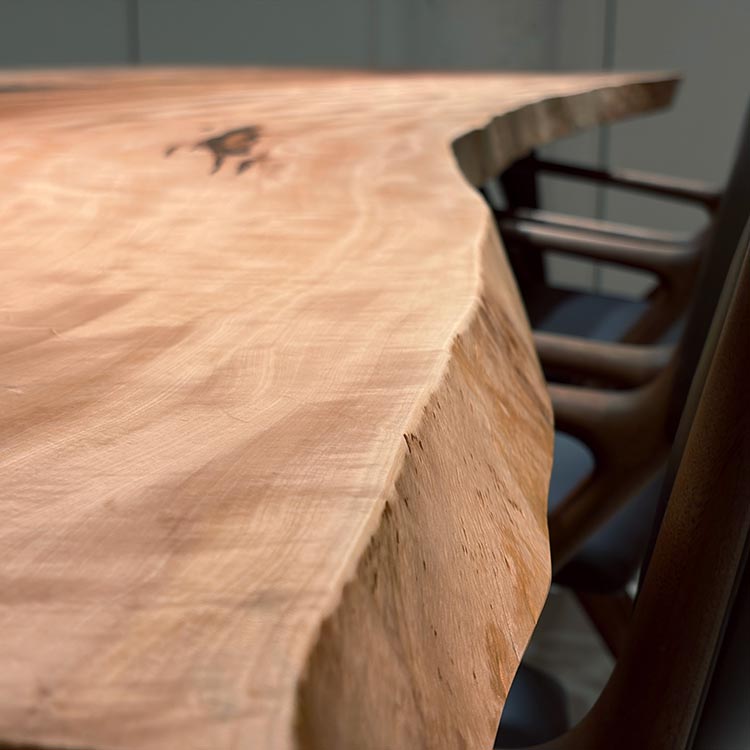 一枚板　トチ / 栃(杢)　K-IW-2111-1062-6　(W240cm)