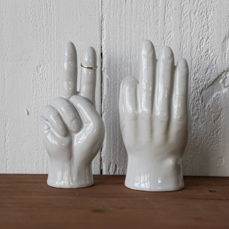 ハンドオブジェ ピース