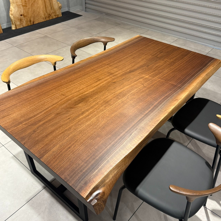 一枚板テーブル　ウォールナット　438-9-2　(W150cm)