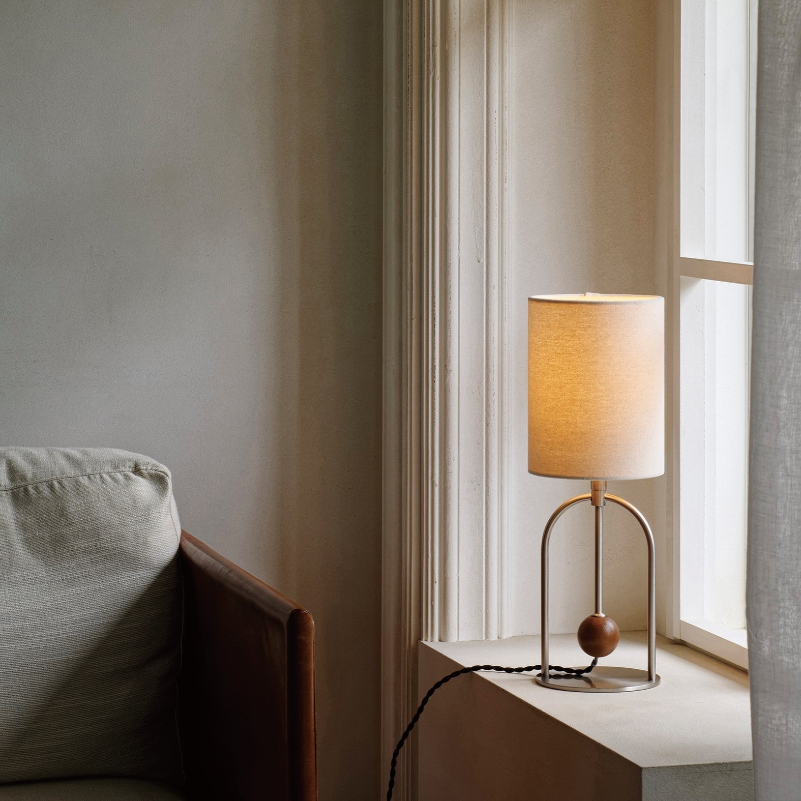 スタルカ テーブルランプ