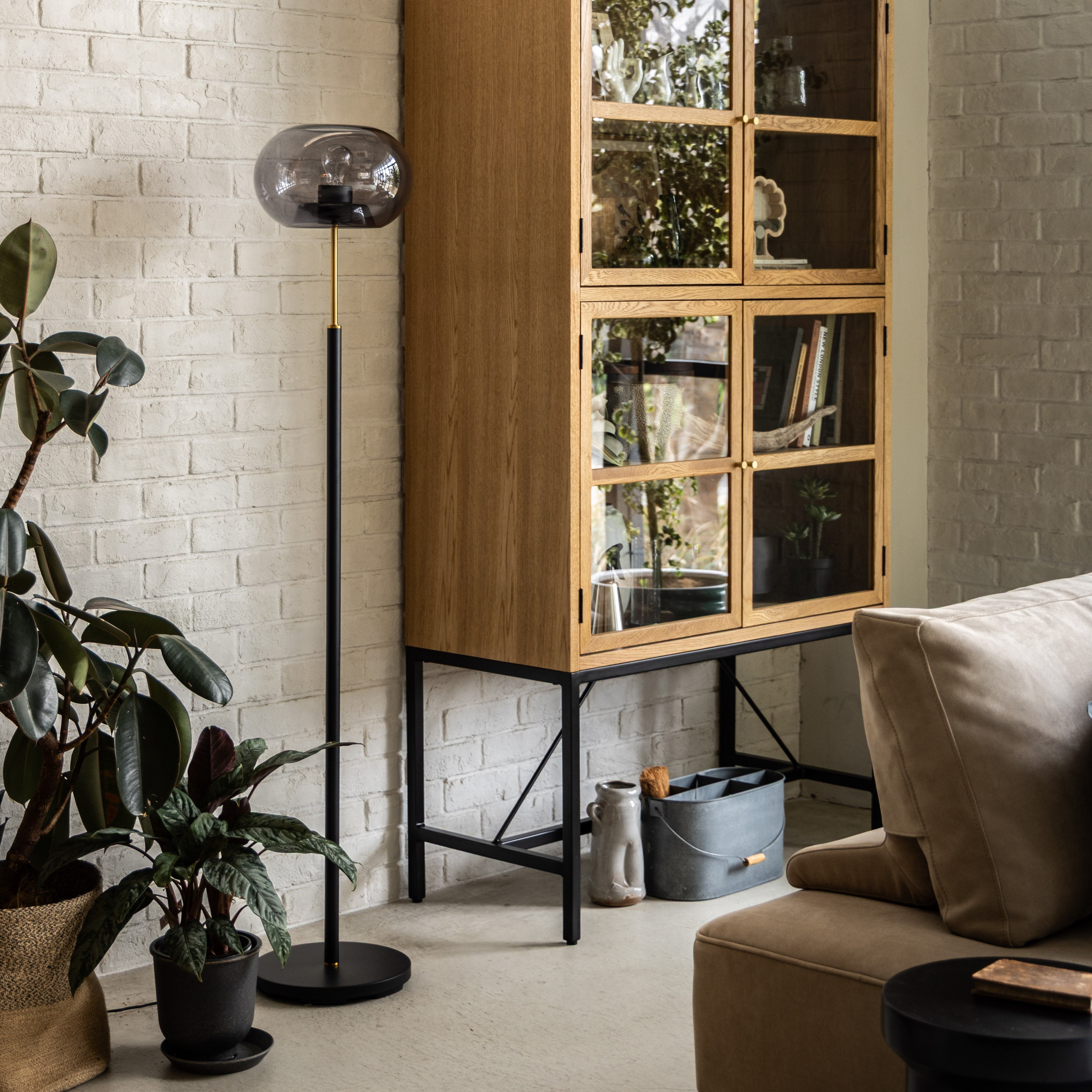 メランデル フロアランプ