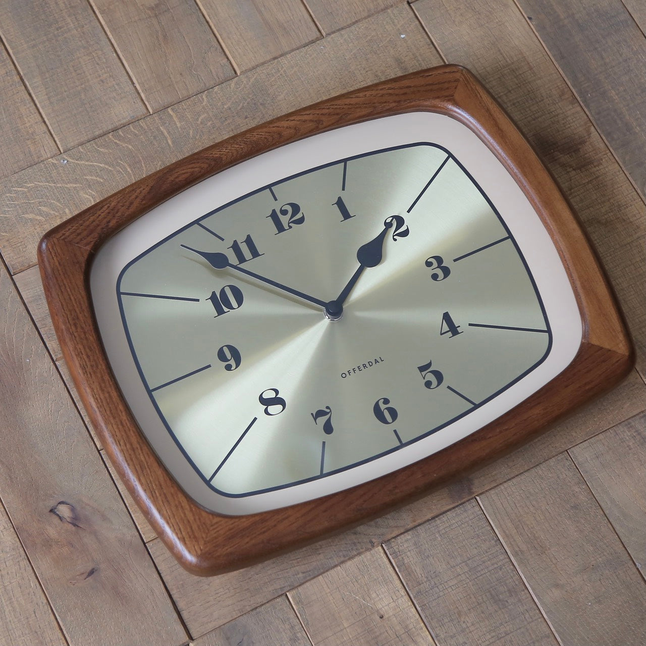 イーノク クロック