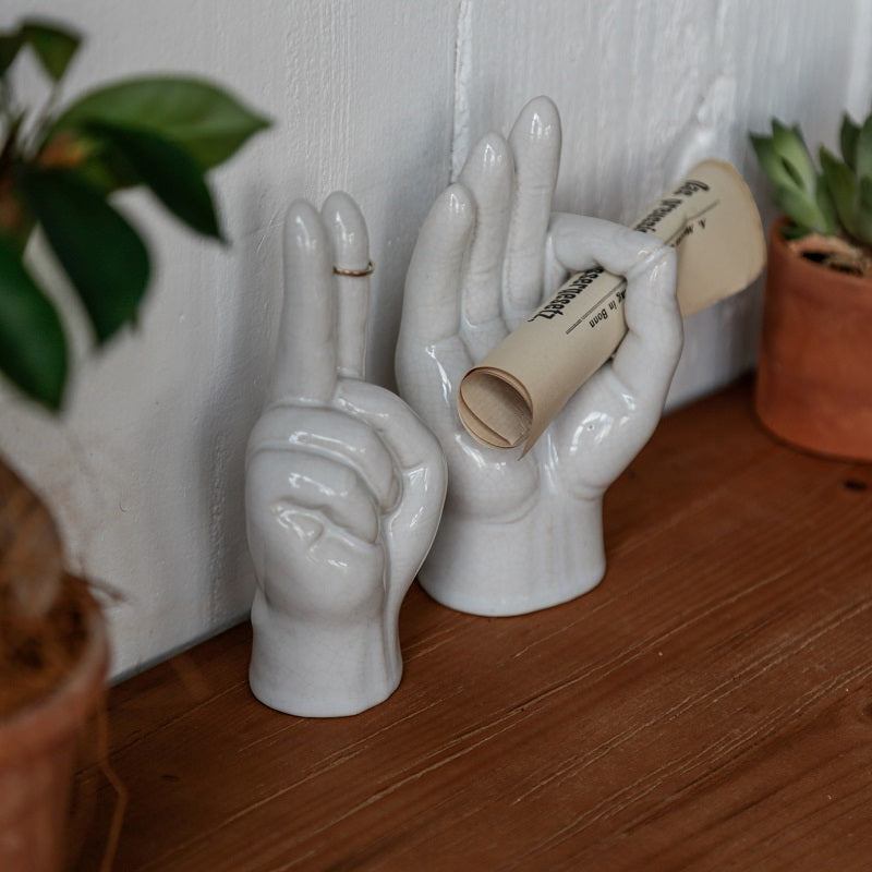 ハンドオブジェ ピース
