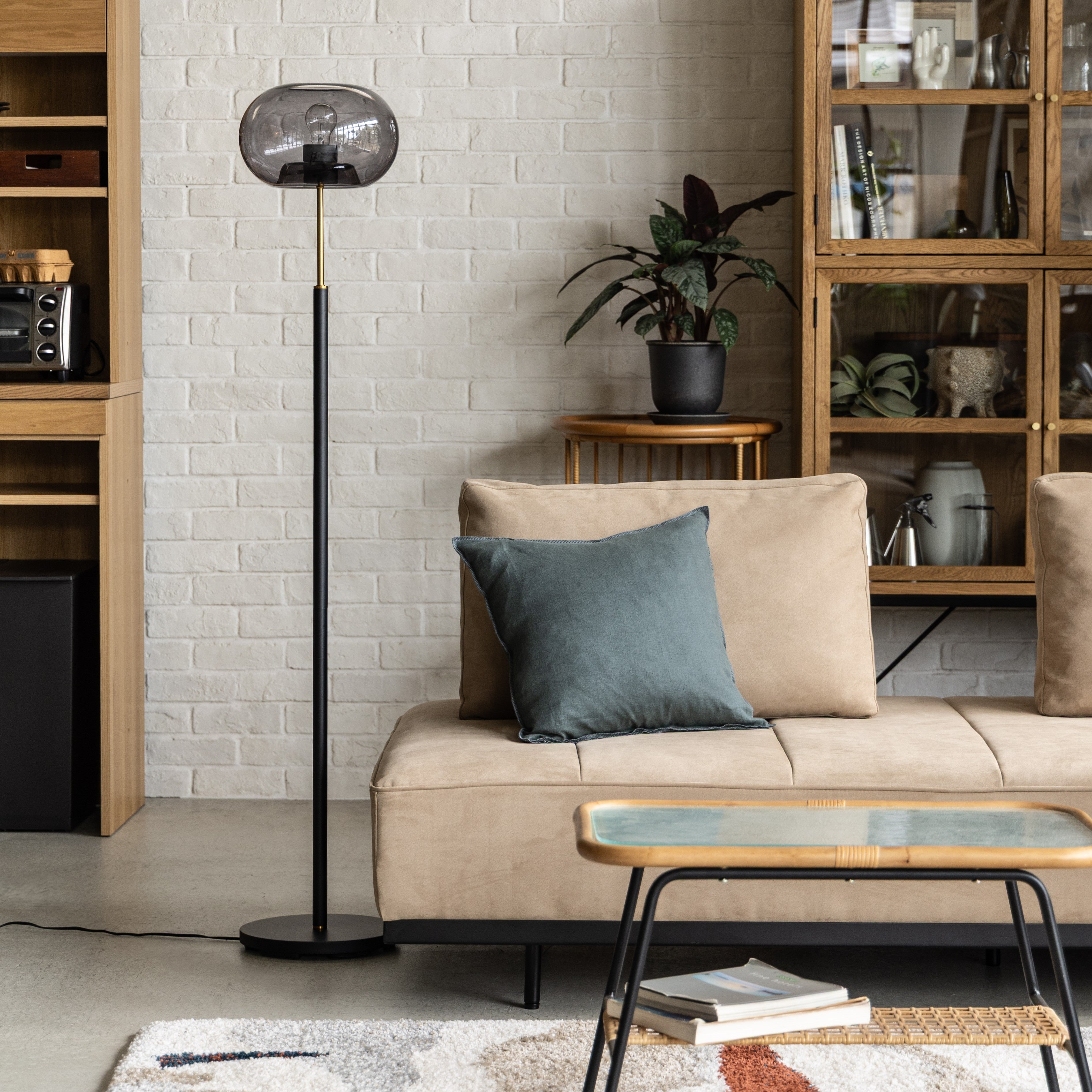 メランデル フロアランプ